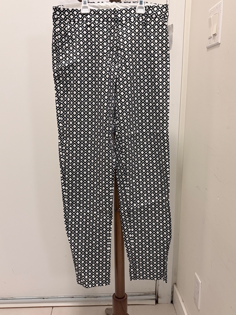 H&M Black and White Geometric Print pants